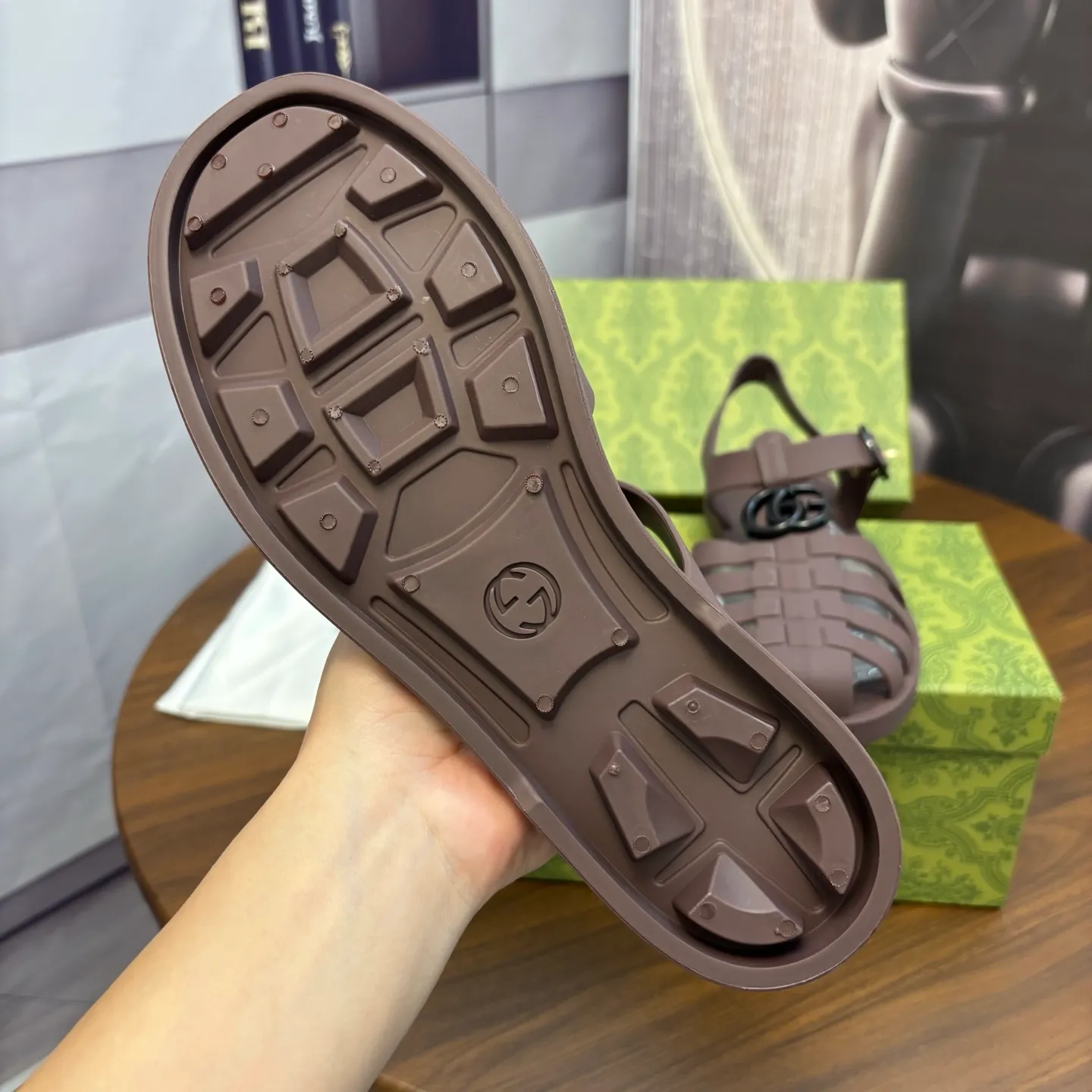 Men's shoes 260💰 [Gucci] Counter quality, top-quality original goods, real photos! Original TPU material, fine workmanship, comfortable; genuine 1:1 replica Size: 36 ~ 46